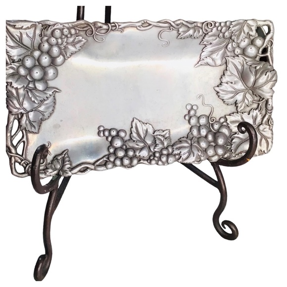 Vintage 1996 Arthur Court Grape Vine 11.5” X 6.25” Handmade Aluminum Bread Tray - Picture 1 of 16